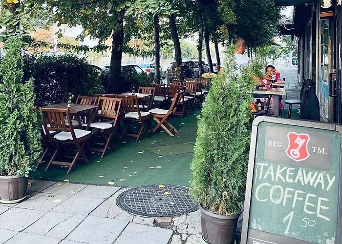 Julie Center * 索菲亞