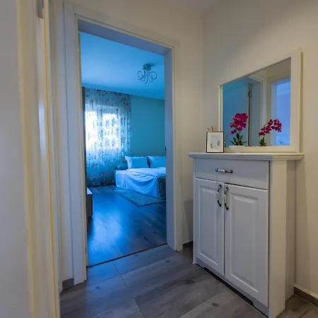 Διαμέρισμα Julie Center *